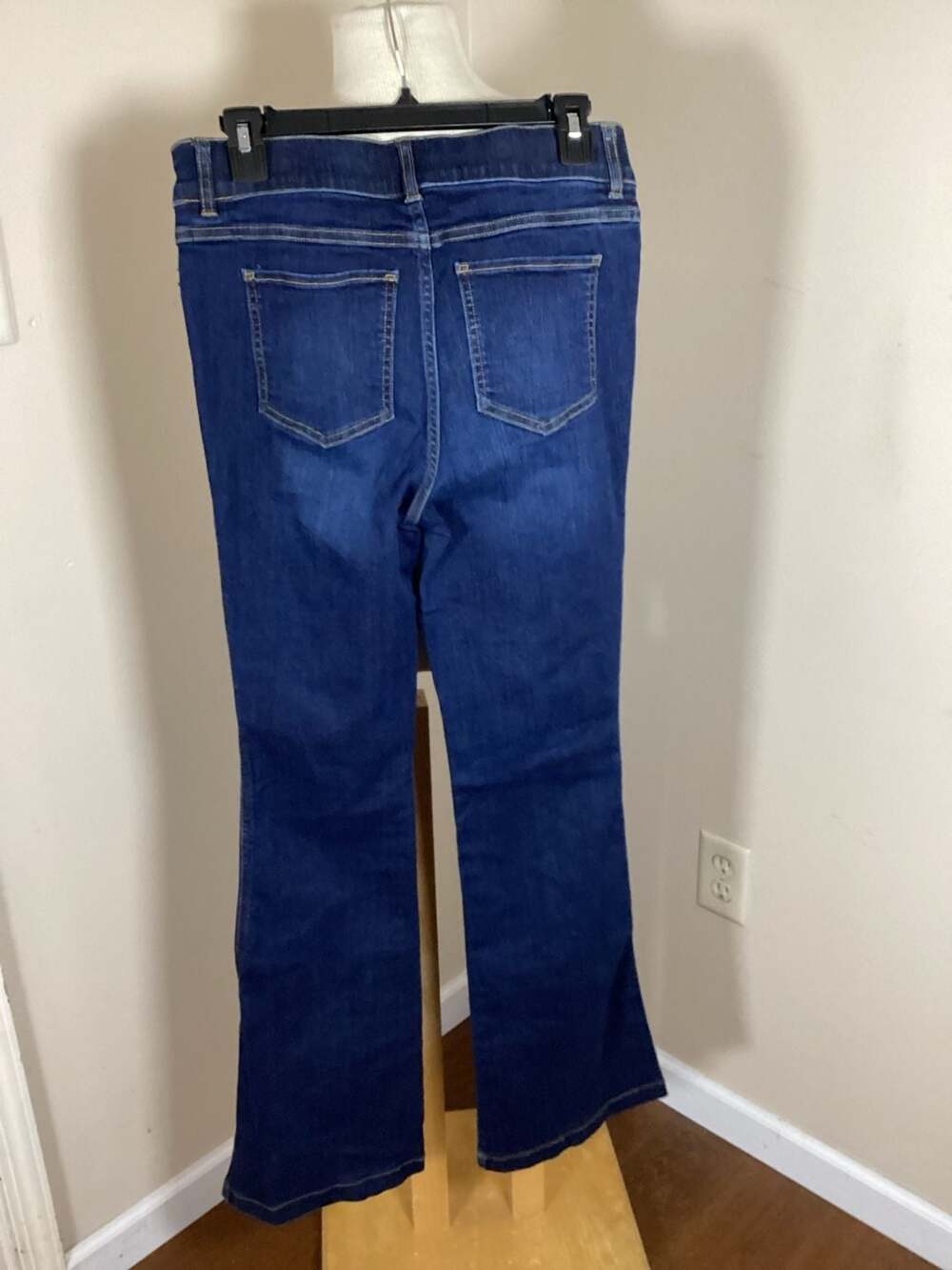 Spanx High Rise Flare Jeans Dark Blue Wash Pull On Tummy Shaping - Picture 3 of 3